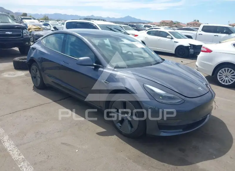 2023 Tesla Model 3 фото