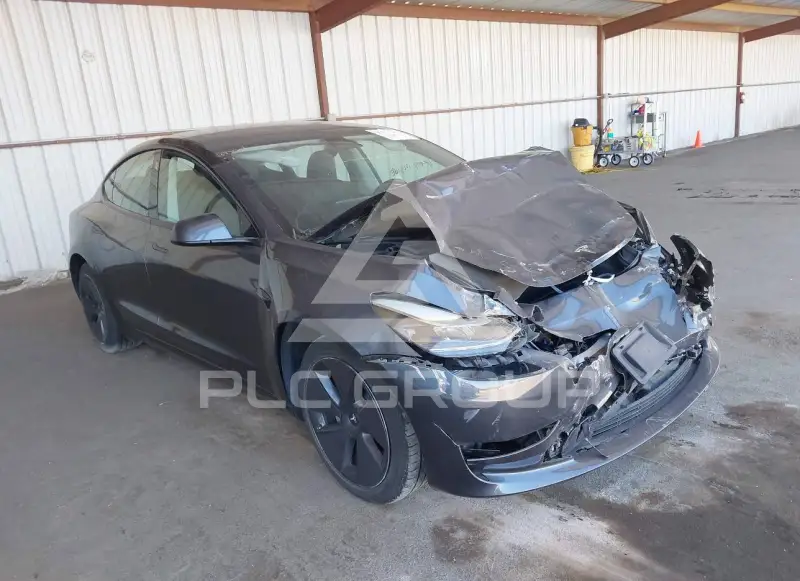 2023 Tesla Model 3 фото
