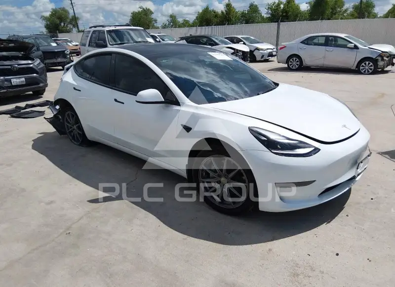 2023 Tesla Model 3 фото
