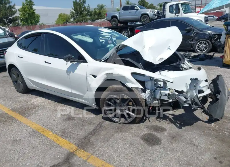 2023 Tesla Model 3 фото