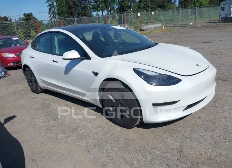 2023 Tesla Model 3 фото