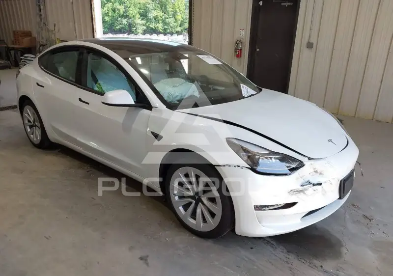 2023 Tesla Model 3 фото