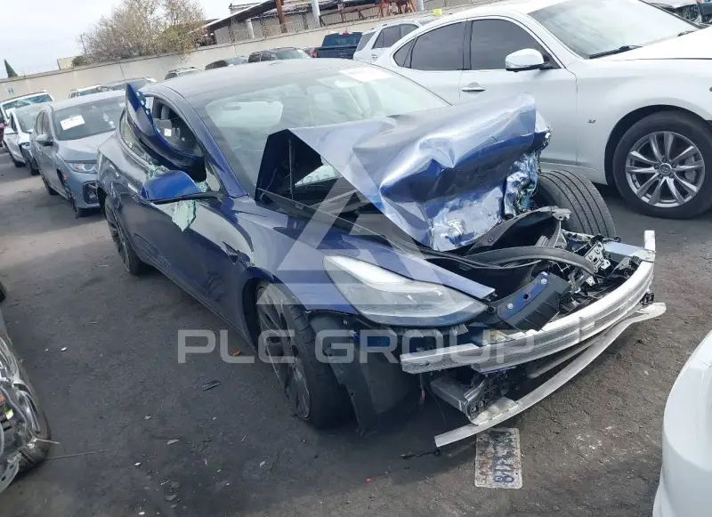 2023 Tesla Model 3 фото