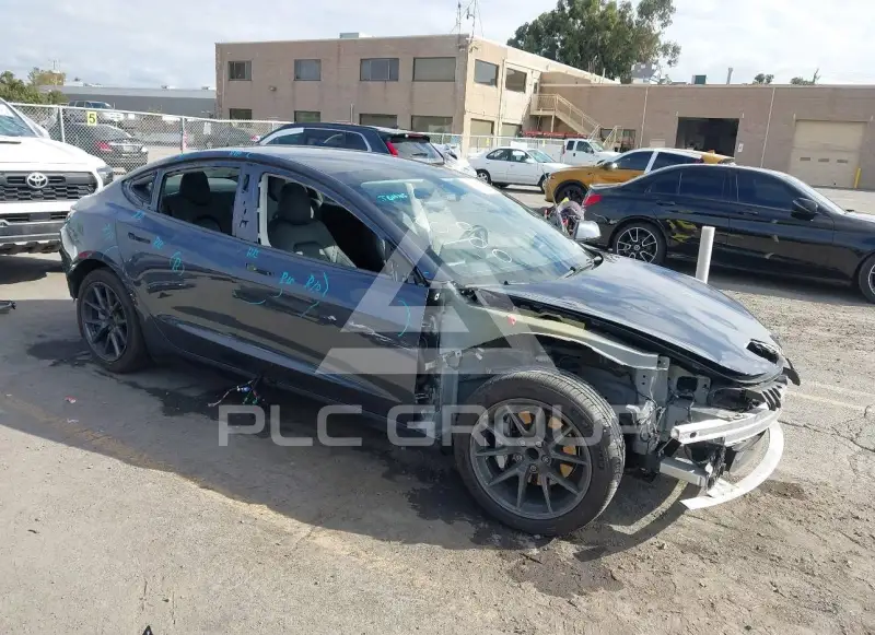 2023 Tesla Model 3 фото