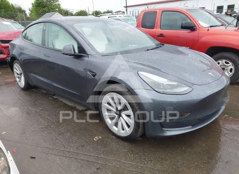 2023 Tesla Model 3 фото