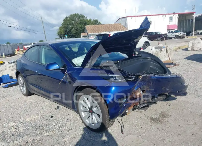 2023 Tesla Model 3 фото