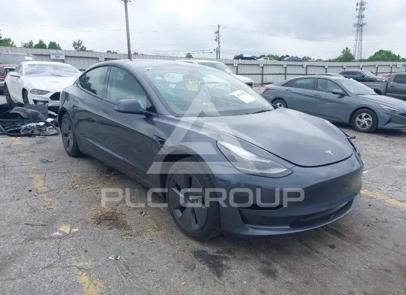 2023 Tesla Model 3 фото
