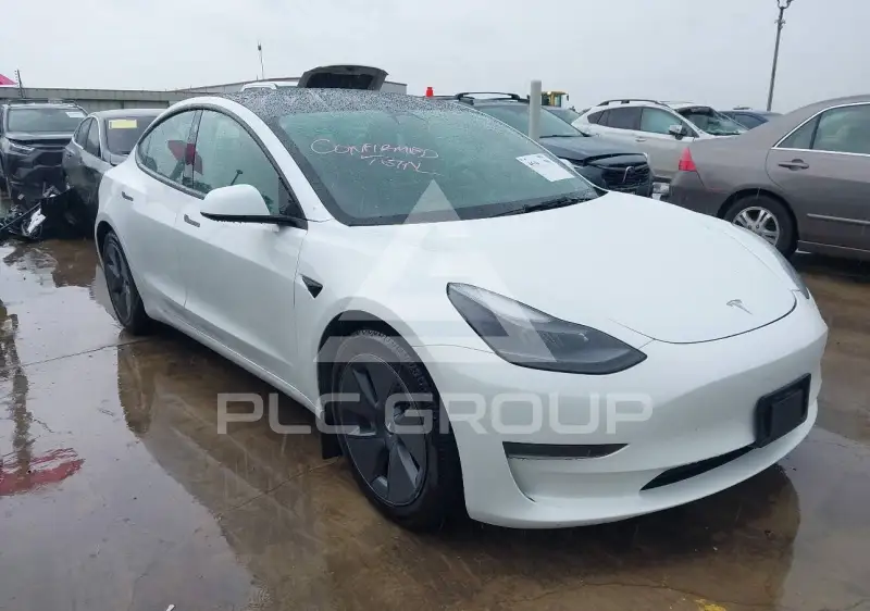 2023 Tesla Model 3 фото