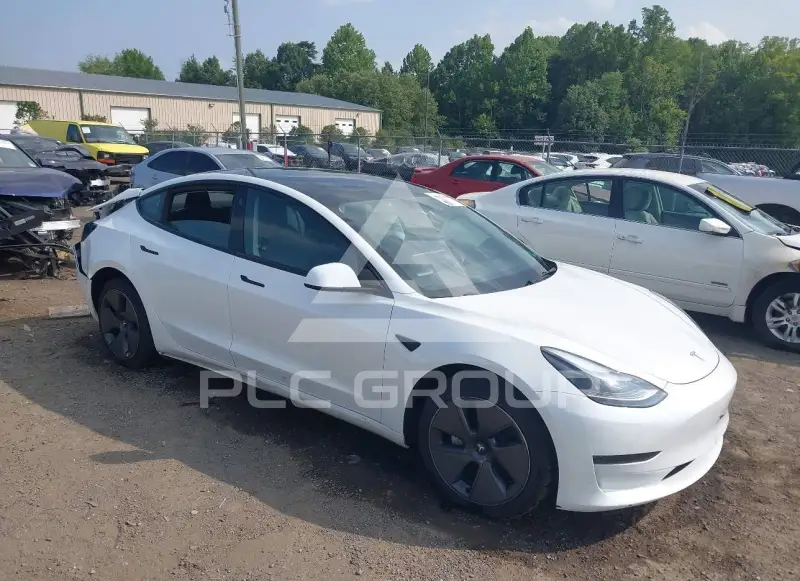 2023 Tesla Model 3 фото