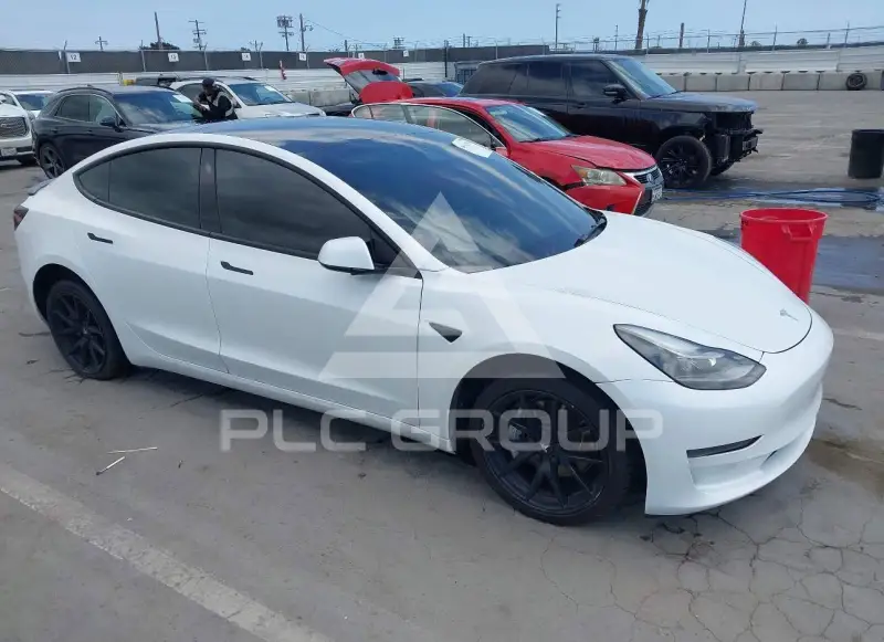 2023 Tesla Model 3 фото