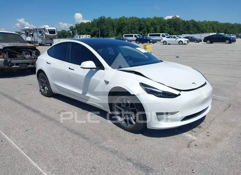 2023 Tesla Model 3 фото