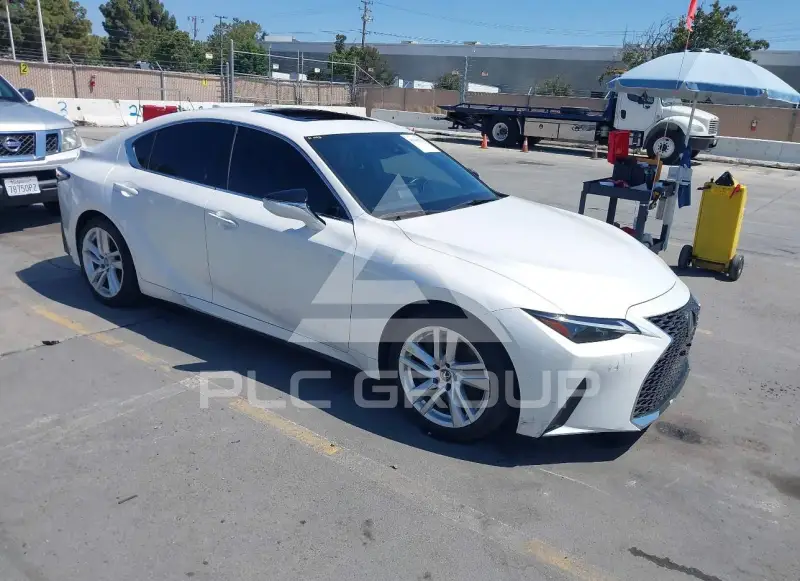 2023 Lexus IS300 фото