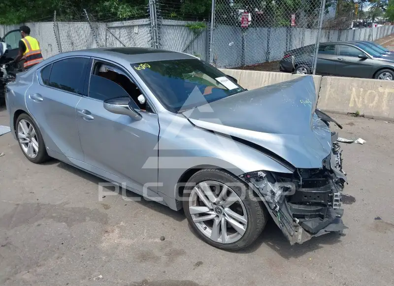 2023 Lexus IS300 photo