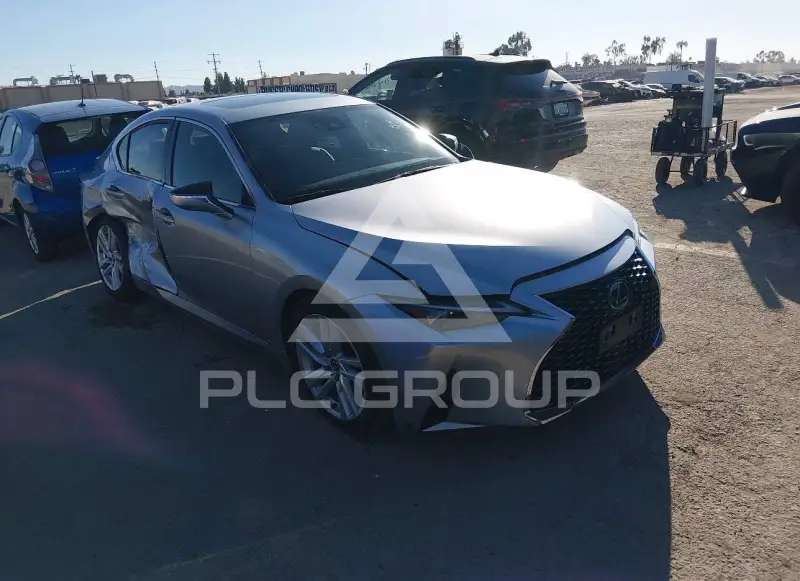 2023 Lexus IS300 фото