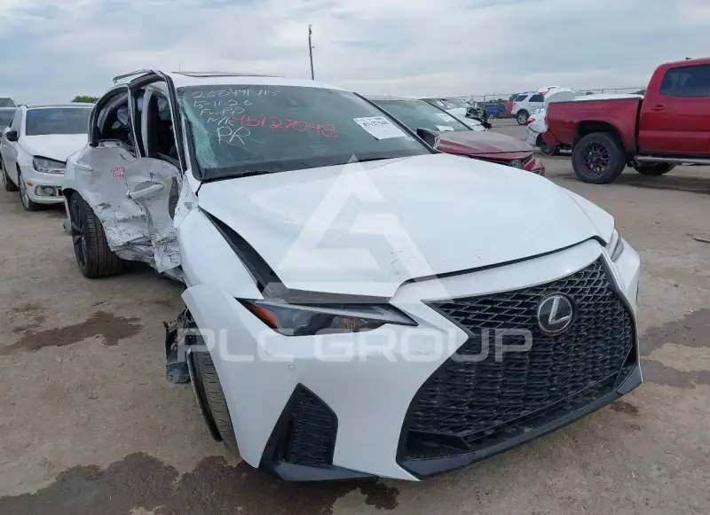 2023 Lexus IS350 photo