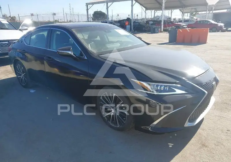 2023 Lexus ES300 фото
