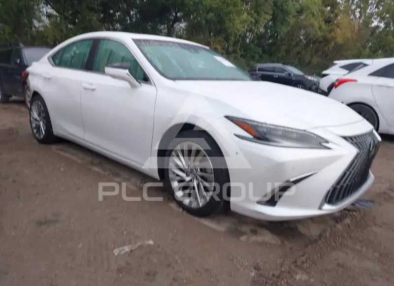 2023 Lexus ES300 photo