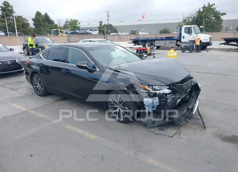 2023 Lexus ES300 photo