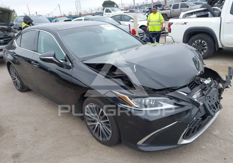 2023 Lexus ES300 фото