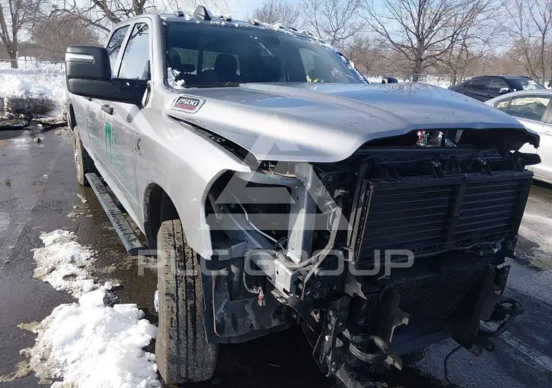 2023 RAM 2500 фото