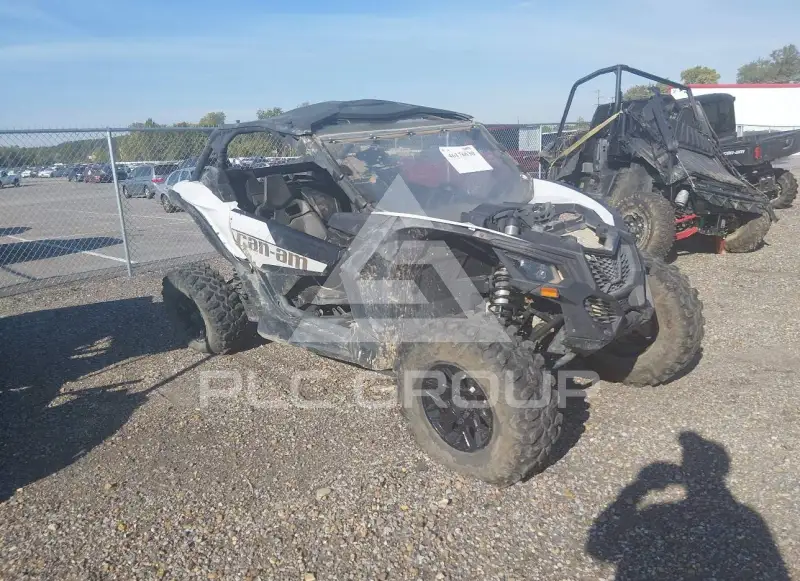 2023 Can-AM MAVERICK фото