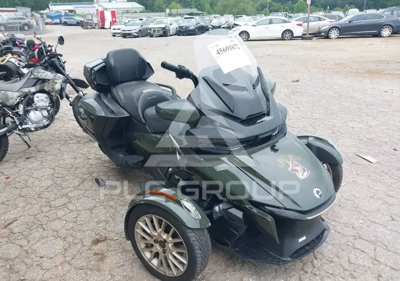 2023 Can-AM SPYDER фото