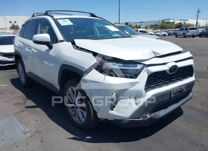 2023 Toyota RAV4 фото