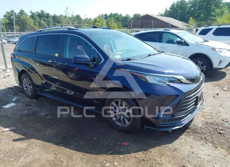 2023 Toyota SIENNA фото