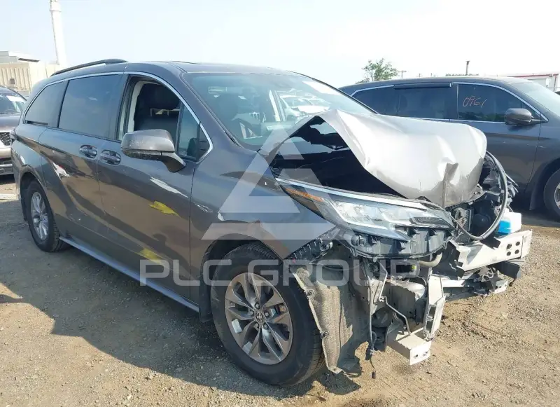 2023 Toyota SIENNA фото