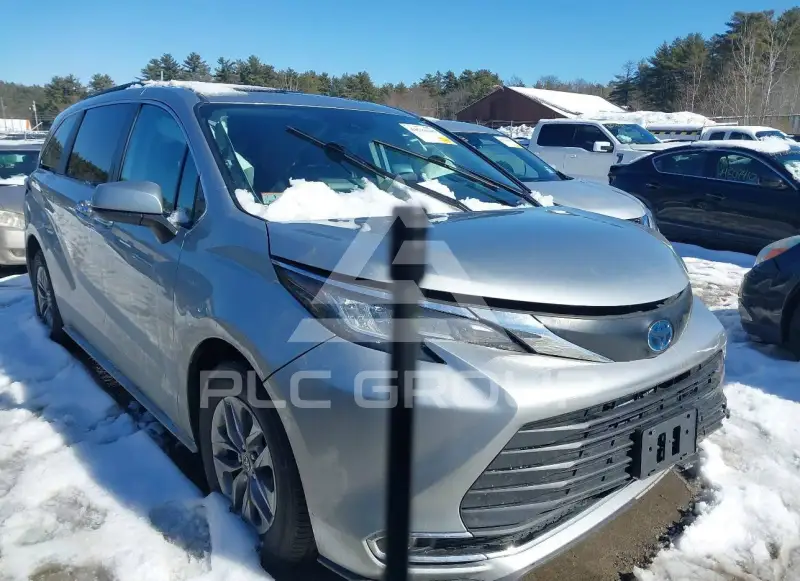 2023 Toyota SIENNA фото