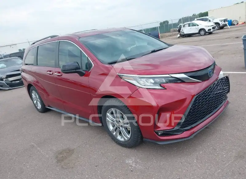 2023 Toyota SIENNA фото