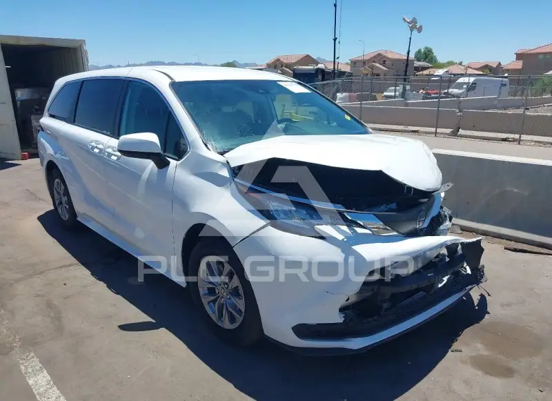 2023 Toyota SIENNA photo