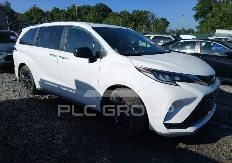2023 Toyota SIENNA фото