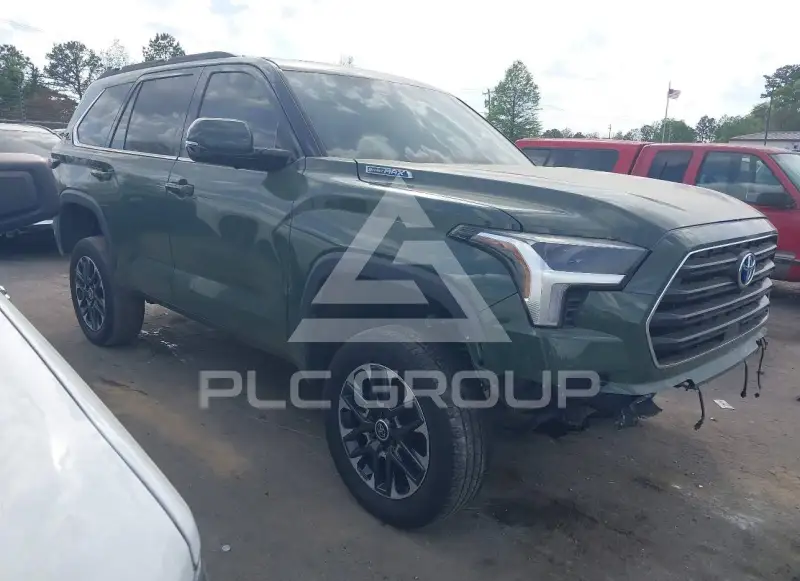 2023 Toyota SEQUOIA фото
