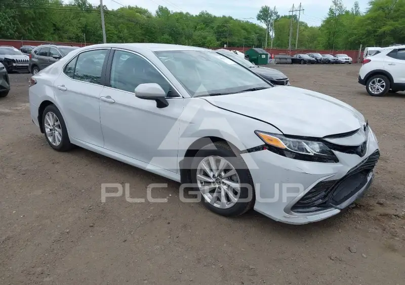 2023 Toyota CAMRY фото