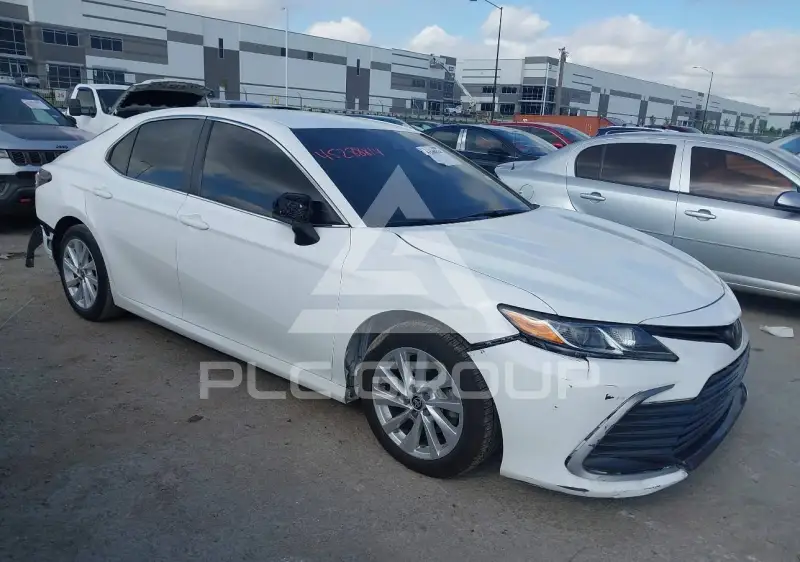 2023 Toyota CAMRY photo