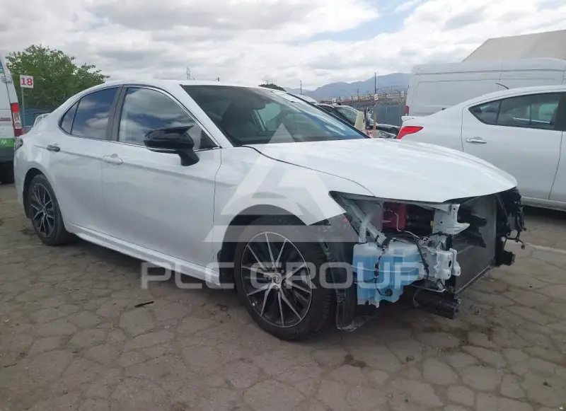 2023 Toyota CAMRY фото