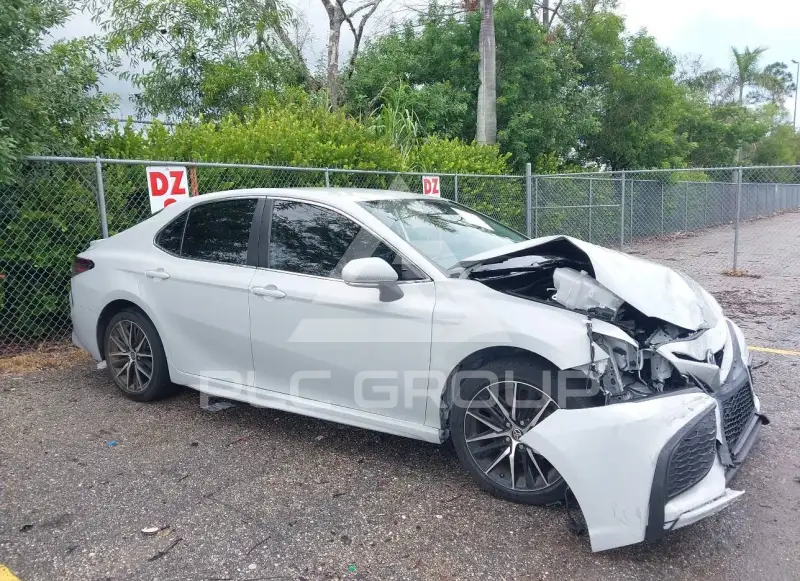 2023 Toyota CAMRY photo