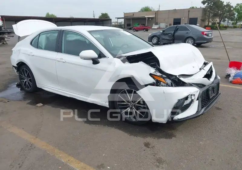 2023 Toyota CAMRY фото