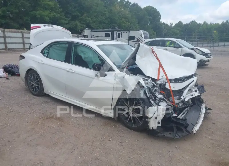 2023 Toyota CAMRY photo