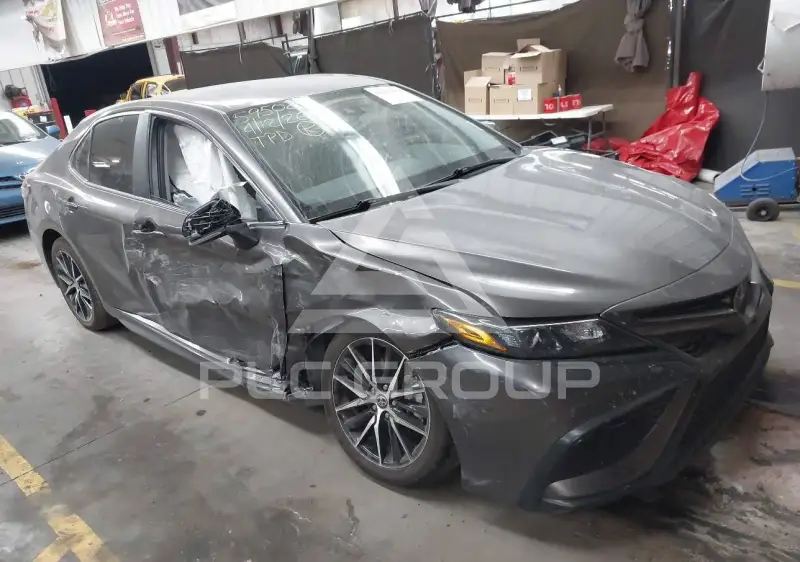 2023 Toyota CAMRY фото