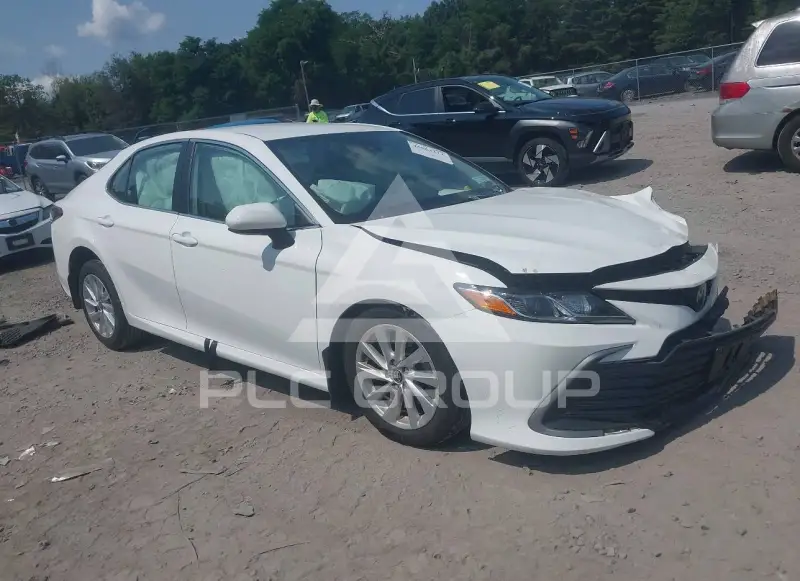 2023 Toyota CAMRY photo