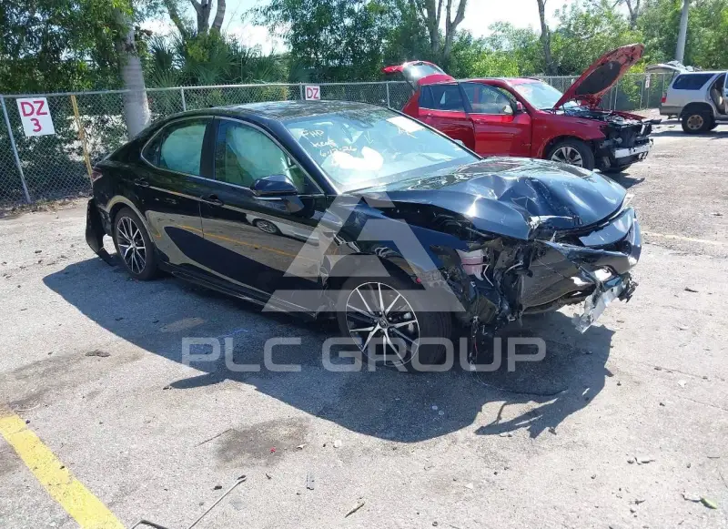 2023 Toyota CAMRY фото