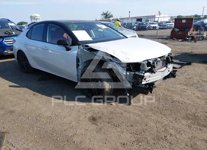 2023 Toyota CAMRY фото