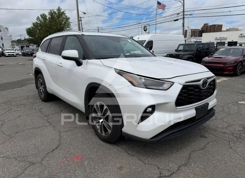2023 Toyota Highlander фото