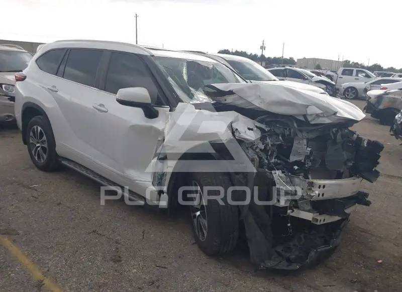 2023 Toyota Highlander photo