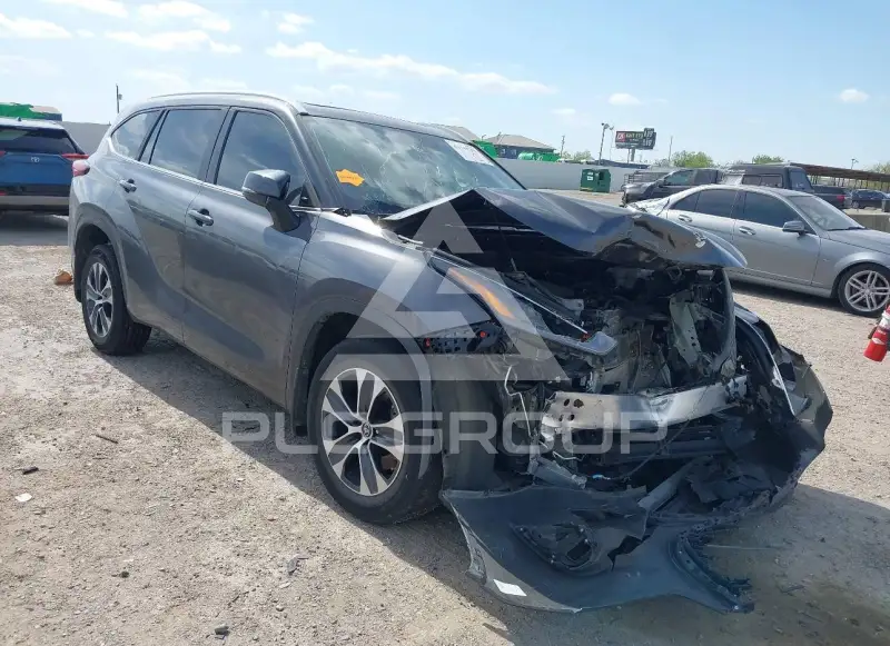 2023 Toyota Highlander фото