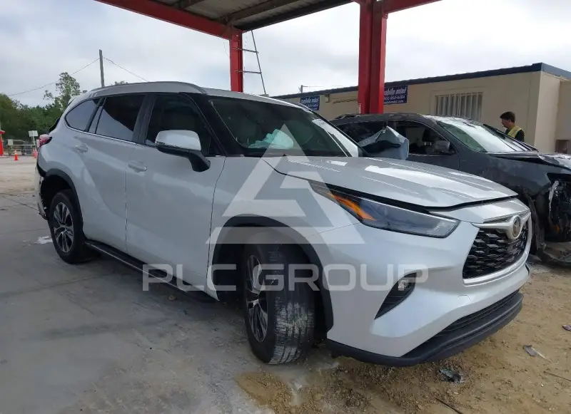 2023 Toyota Highlander фото