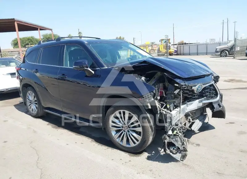 2023 Toyota Highlander фото