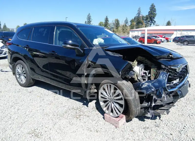 2023 Toyota Highlander фото